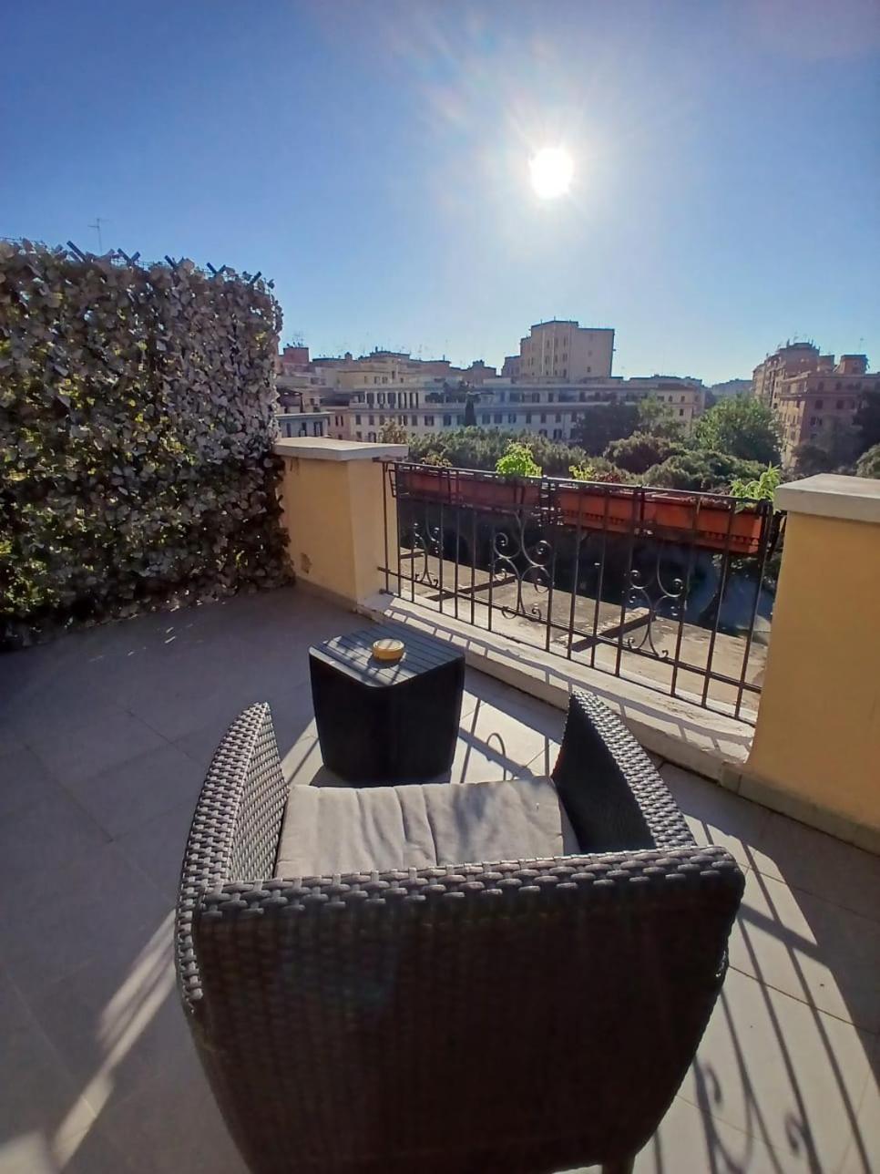 Re Di Rooftop Guest house