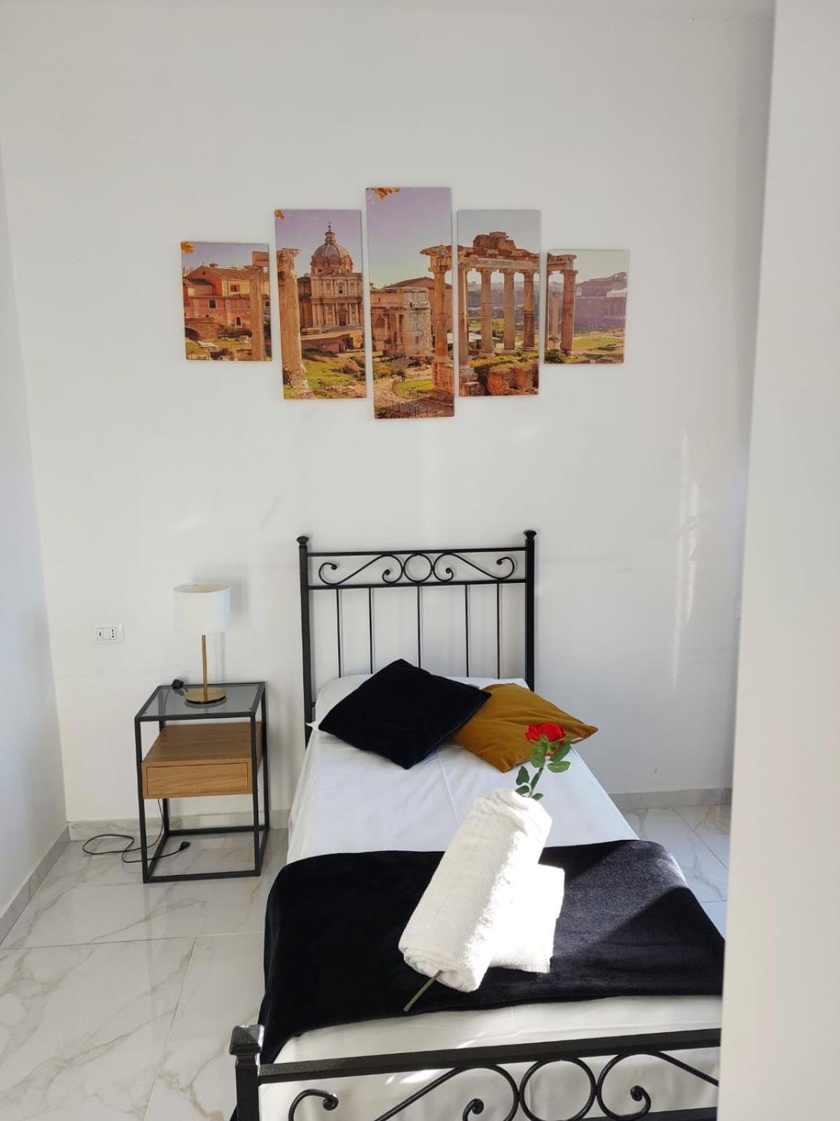 Re Di Rooftop Guest house